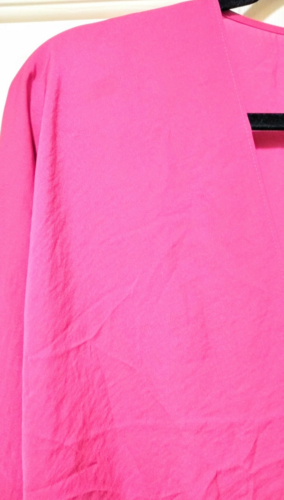 NWOT Vibrant Flowy Sleeve Top - Picture 3 of 16